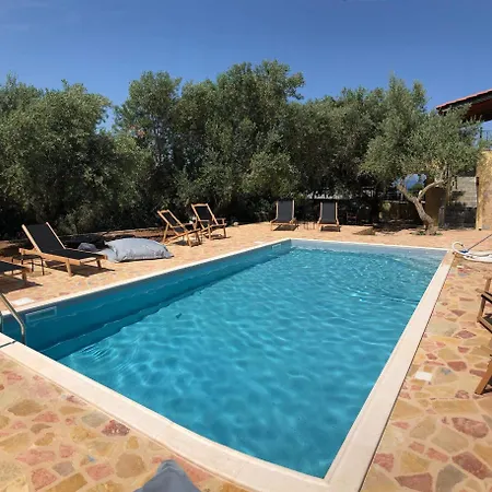 펜션 Wunderschoenes In Agios Stefanos